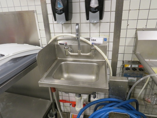 STAINLESS STEEL HAND SINK