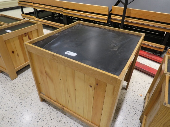 36X36 PRODUCE DISPLAY TABLE