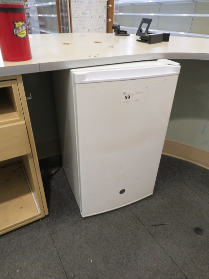 GE REFRIGERATOR