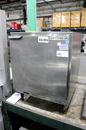 27IN BEVERAGE AIR UCR27AHC SELF CONTAINED 1-DOOR UNDERCOUNTER COOLER