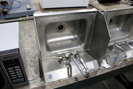 17IN STAINLESS STEEL HAND SINK