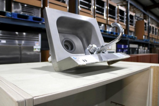 18IN STAINLESS STEEL HAND SINK