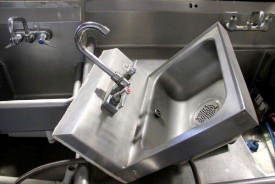 17IN STAINLESS STEEL HAND SINK