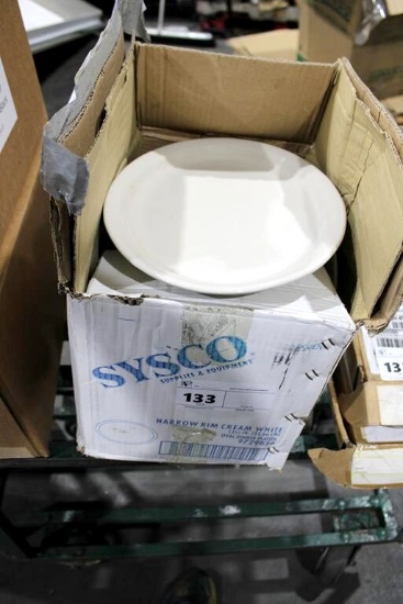 New Box Sysco 13-1/4in Oval Dinner Platters (1dz)