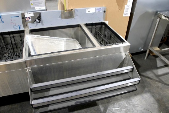 New Scratch & Dent 2022 Glas Tender Cbb-36r-Cp10 36in Stainless Steel Underbar Ice Bin/ Cocktail Sta