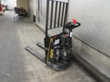 YALE MPB045 4500LB ELECTRIC PALLET JACK - MISSING PARTS