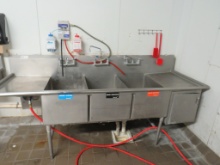 103-INCH 3-COMPARTMENT SINK