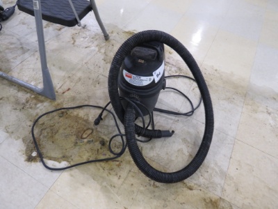 Dayton 2nye3 Wet/Dry Vac
