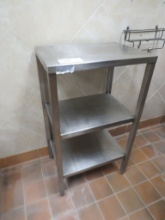 16X22 STAINLESS STEEL TABLE