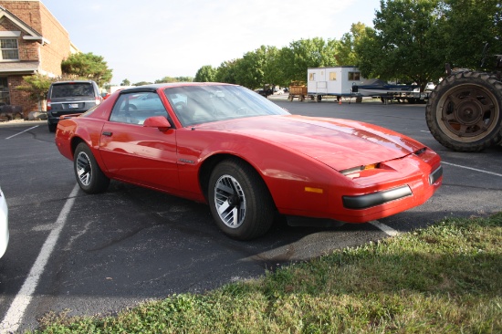 1989 PONTIAC FIREBIRD WITH 70,300 MILES