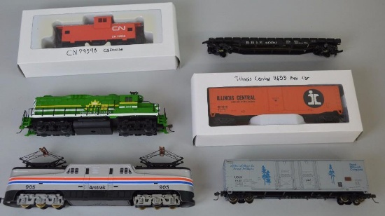 HO Grouping of 6 - Locomotives, Boxcars, Caboose, Flatbed