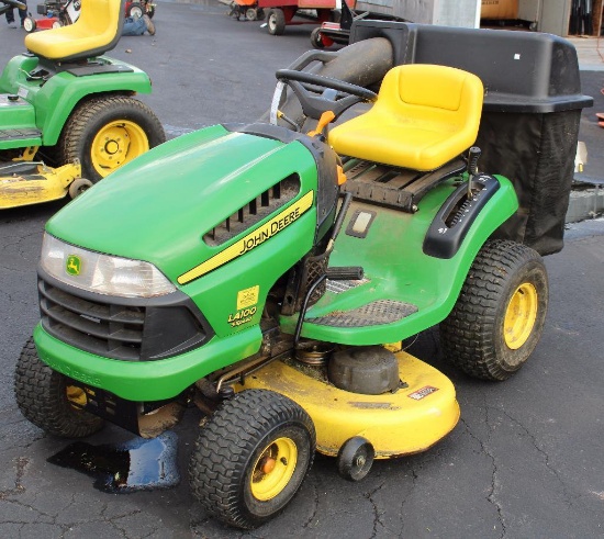 John Deere LA100 Mower