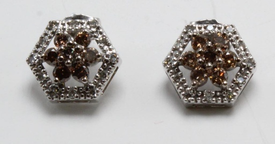 EARRINGS. CHOCOLATE AND WHITE DIAMONDS. 14K WHITE GOLD. .50CTW