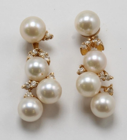 EARRINGS. PEARL AND DIAMOND DANGLES. 14K YELLOW GOLD