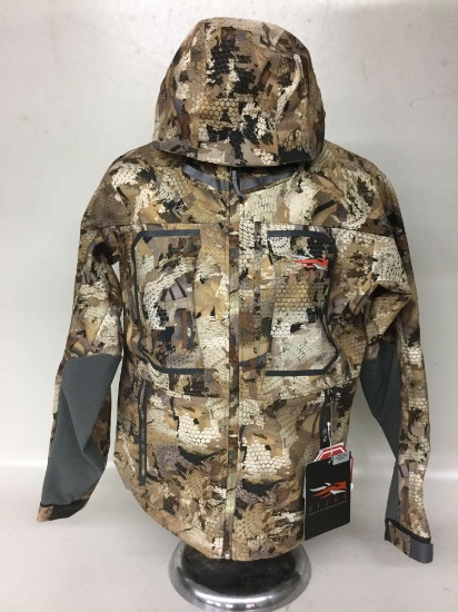 1 New Sitka Dakota Optifade Waterfowl Jacket.