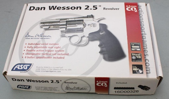 Dan Wesson CO2 revolver.