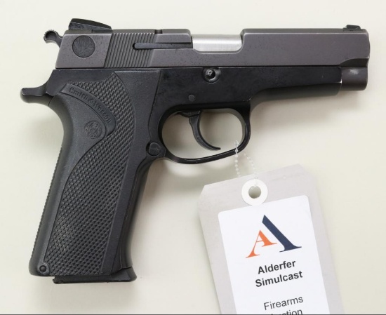 Smith & Wesson 910 semi-automatic pistol.
