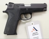 Smith & Wesson 910 semi-automatic pistol.