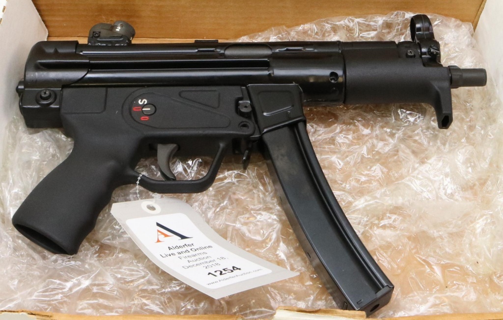 Vector Arms V94 Semi Automatic Pistol Guns Military Artifacts Handguns Pistols Semi Automatic Pistols Online Auctions Proxibid