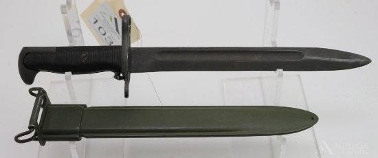 US M1 Garand Bayonet and Scabbard.