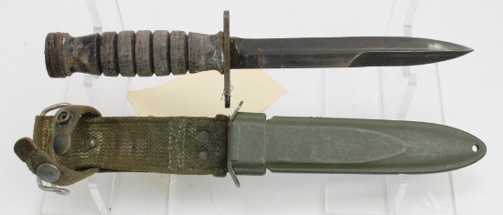 US M4 Bayonet and Scabbard.