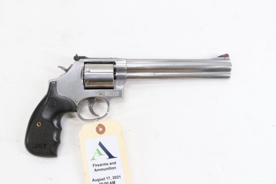 Smith & Wesson 686-6 Double Action Revolver