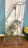 4-Step Rolling Ladder