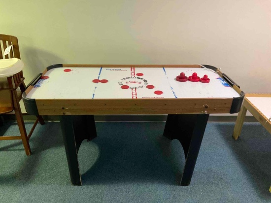 Air Hockey Table