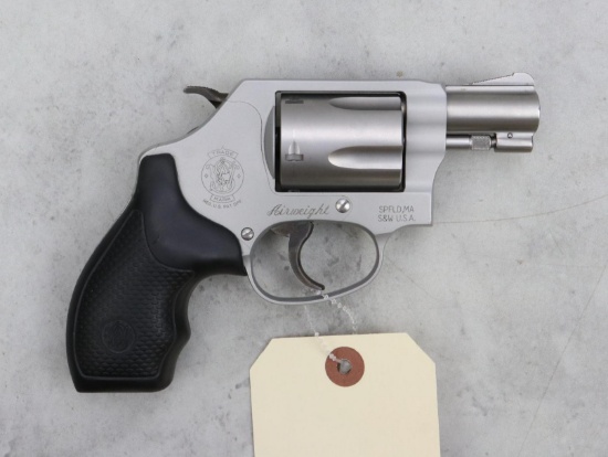 Smith & Wesson 637-2 Airweight Double Action Revolver