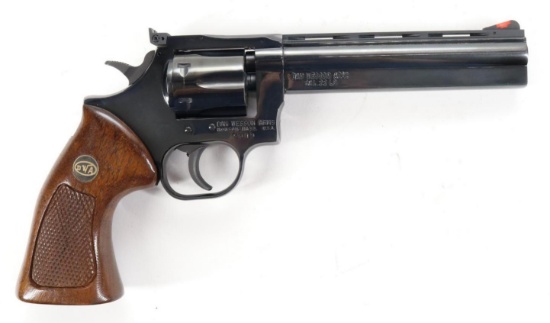 Dan Wesson 22V Double Action Revolver