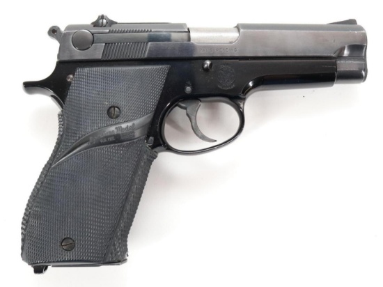 Smith & Wesson Model 39 Semi Automatic Pistol