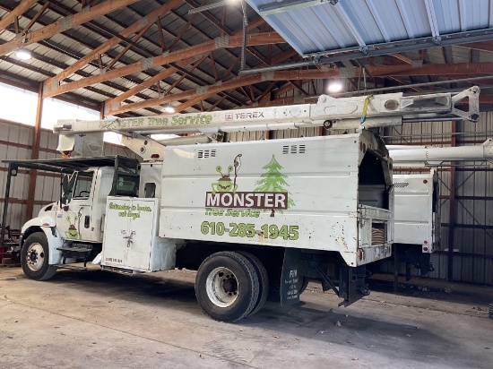 2007 International Arborist Body Bucket Truck 65' Working Height Non-CDL