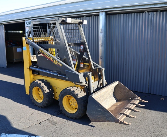 New Holland LS120 Skid Steer