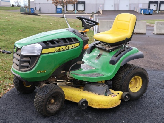 John Deere D140 Riding Mower