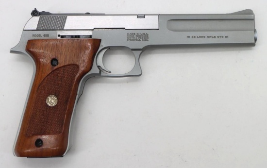 Smith & Wesson 622 Semi Automatic Pistol
