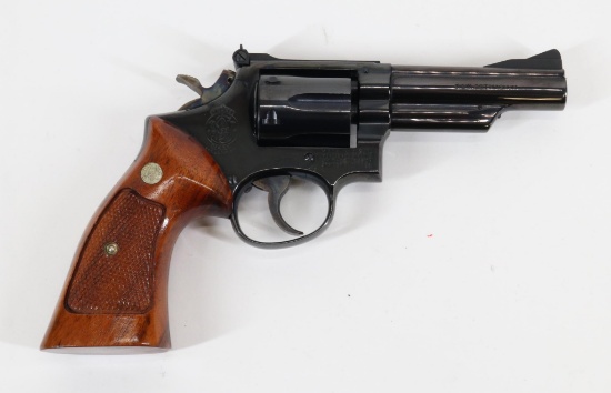 Smith & Wesson 19-3 Double Action Revolver