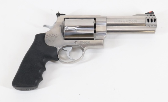 Smith & Wesson 460V Double Action Revolver