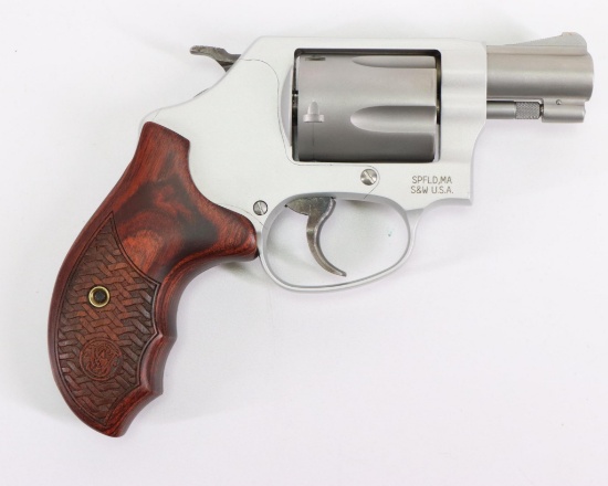 Smith & Wesson Performance Center 637-2 Double Action Revolver