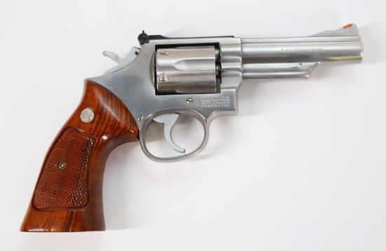 Smith & Wesson 66-2 Double Action Revolver