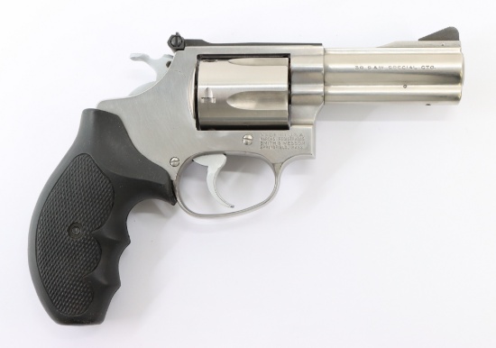 Smith & Wesson 60-4 Double Action Revolver