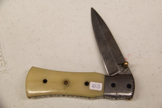 Custom Lock Back Knife Damascus Blade