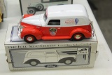 1/25 Liberty Classic 1940 Ford Sedan Delivery Bank