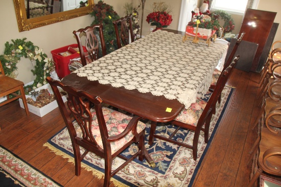 Dining Table with 6 Chairs, 2 Leaf's and Table