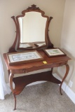 Vintage Dressing Table and 2 Pictures