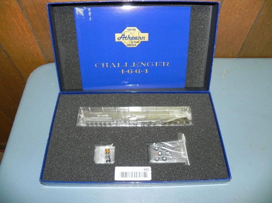 Athearn N-scale Challenger 4-6-6-4 with remote