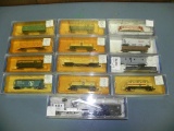 13 piece Bachman N scale train cars lot