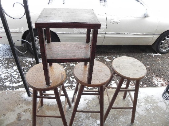 oak bar stools and small oak side table