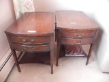 Pair of mahogany nightstands/ end tables