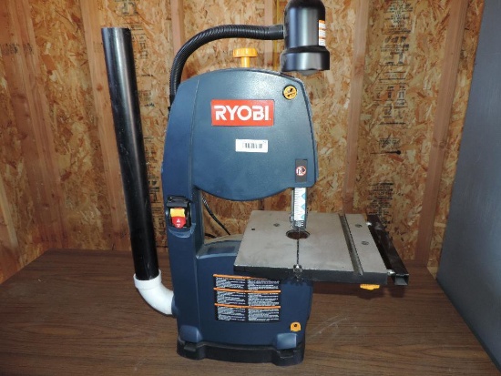 Ryobi BS903 Band saw in excellent condition with light (tested operable).