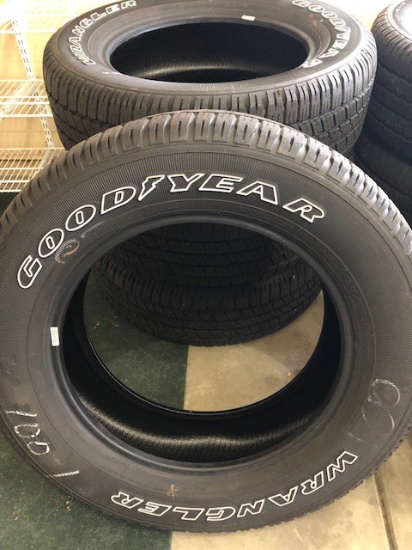 2 sets Goodyear Wrangler SR-A M+S tires in P275/60R20